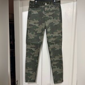 NWOT Gap Camo Jeans